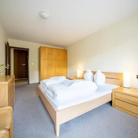 Pl 202 Lichtdurchflutete Mit Grossem Balkon Richtung Scuol Apartment *