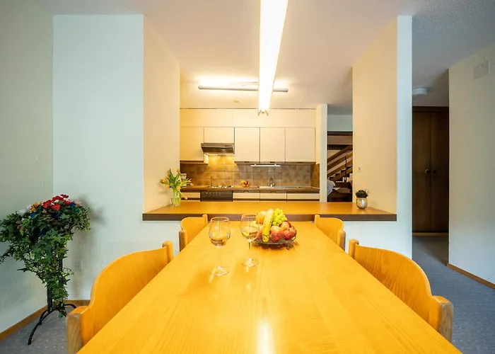 Pl 202 Lichtdurchflutete Mit Grossem Balkon Richtung Scuol Vulpera